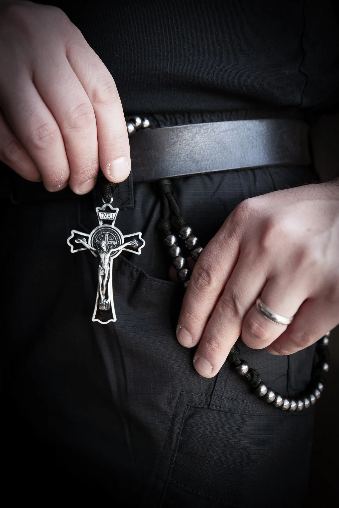 Sanctus Open Carry Belt Rosary MKIII - Black & Gunmetal - Image 5